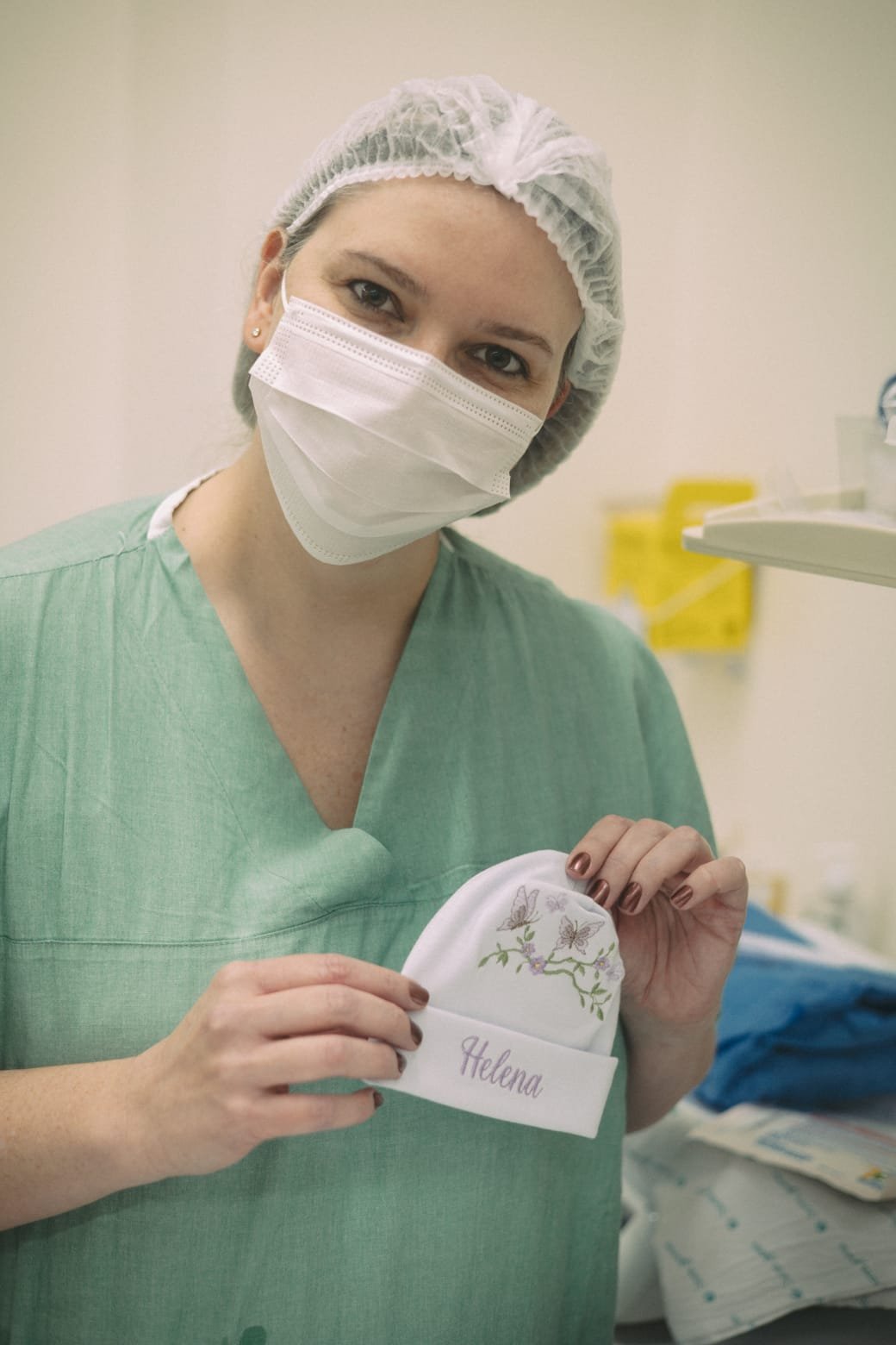 Dra. Tatiana Rospendowski em sala de parto